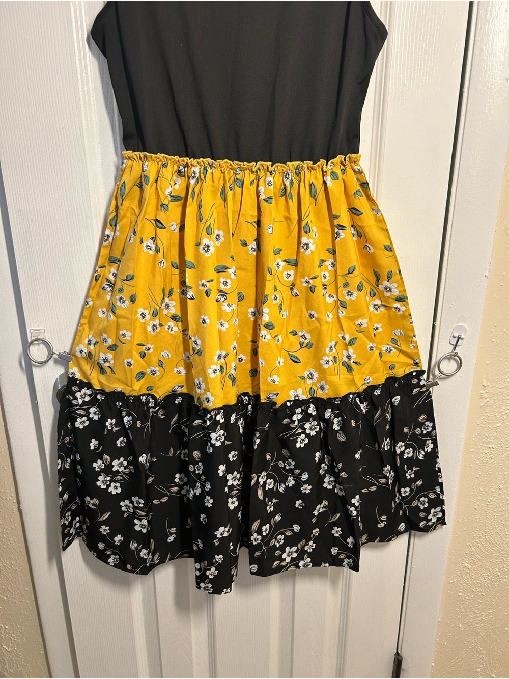 Women’s Colorblock Floral Tiered Dress Sleeveless Crew Neck Boho Mini Size M - Picture 4 of 8
